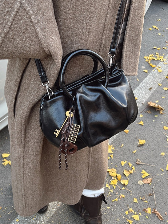 Lightweight crossbody handbag pleated cloud bag-thevervian