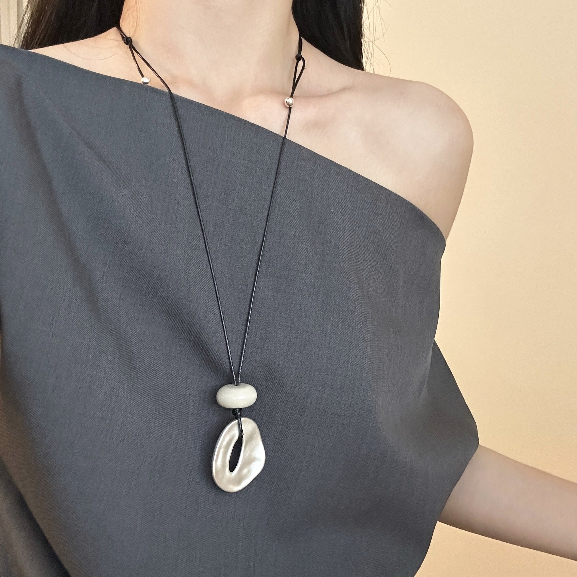 Irregular matte openwork oval pendant long necklace-thevervian