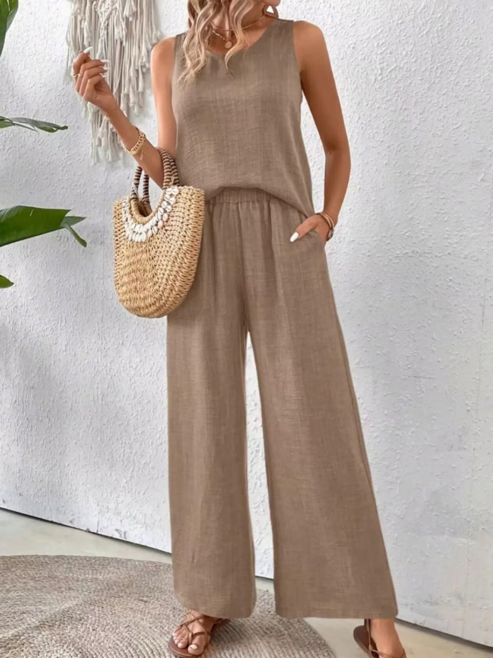 Solid color back hollow lace set-thevervian