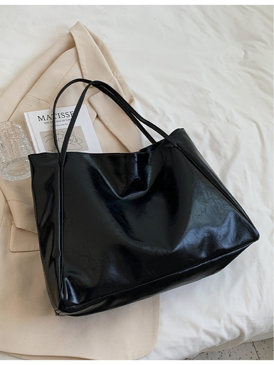 Large-capacity soft leather shoulder bucket bag-thevervian