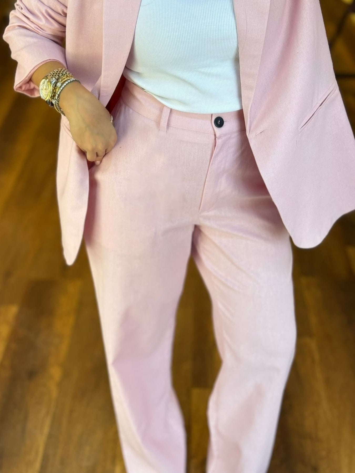 Pink Elegant and Modern Two-piece Suit-thevervian