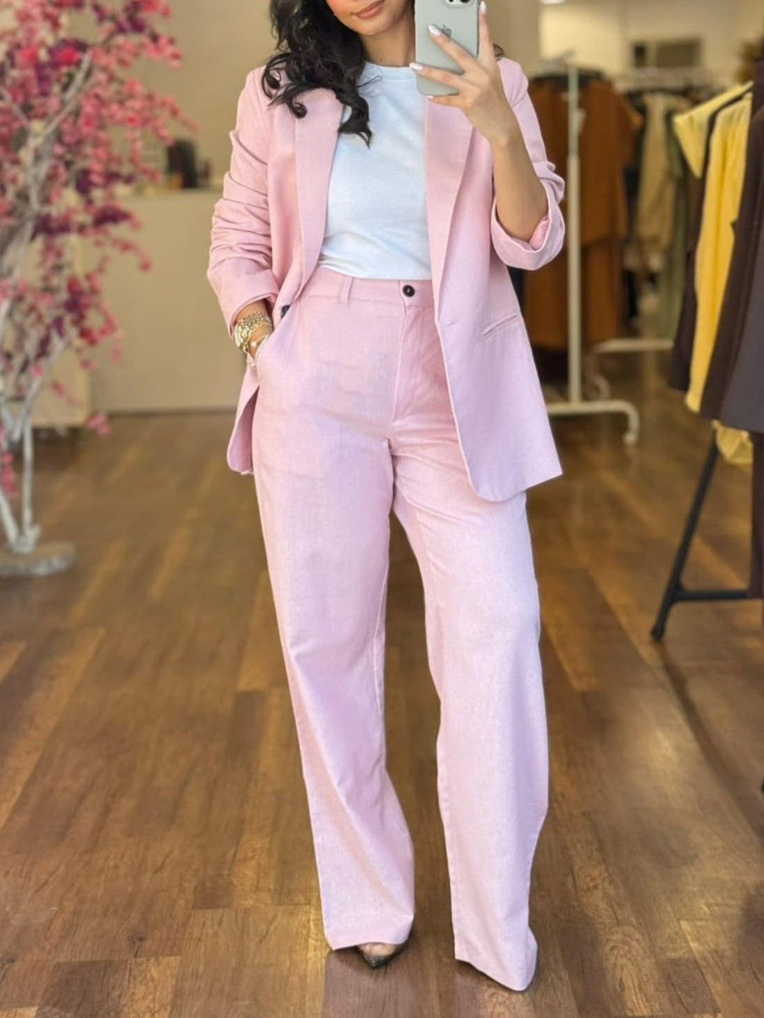 Pink Elegant and Modern Two-piece Suit-thevervian