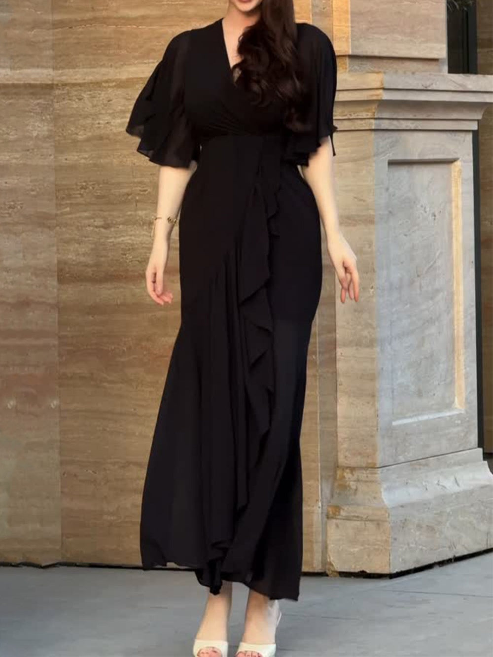 Retro V-neck trumpet sleeve printed dress-thevervian