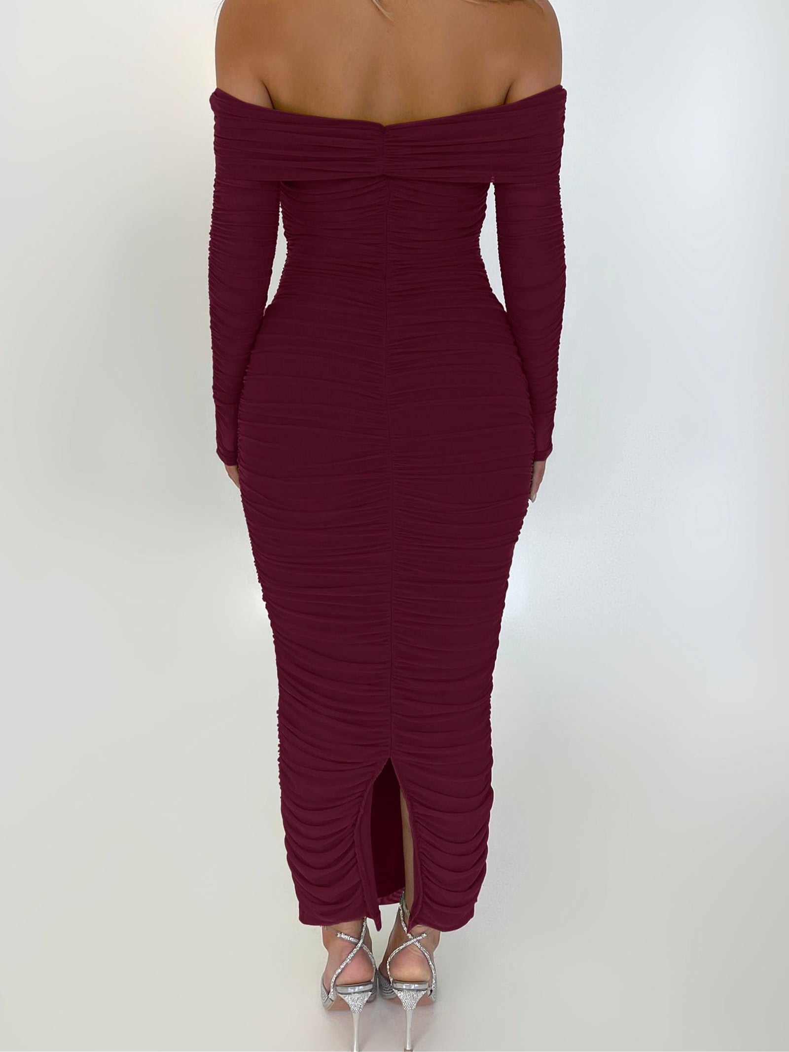 One-shoulder long-sleeved pleated slim dress-thevervian