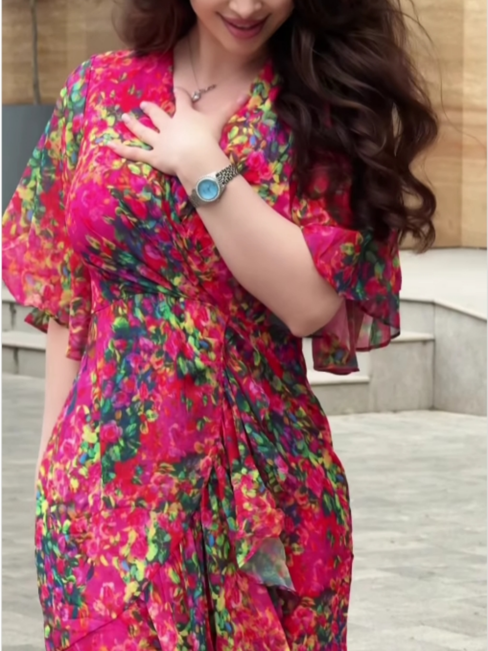 V-neck chiffon print dress with large sleeves-thevervian