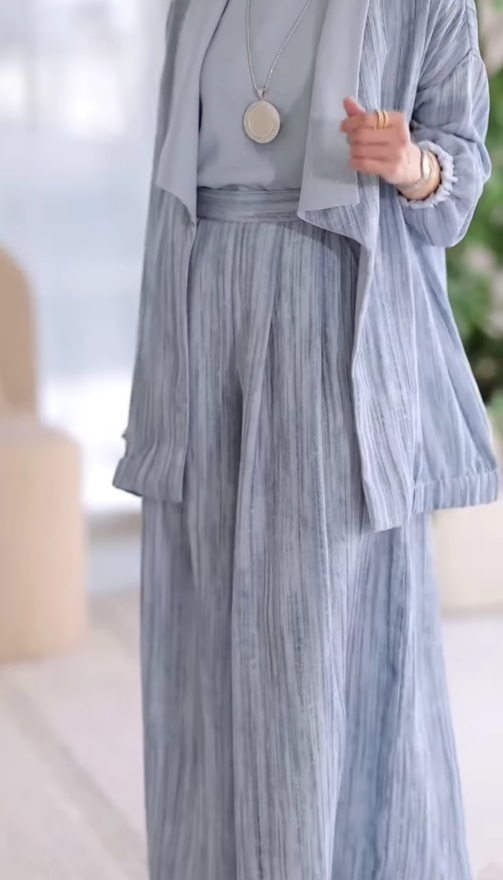 Lapel vertical striped casual three-piece set-thevervian
