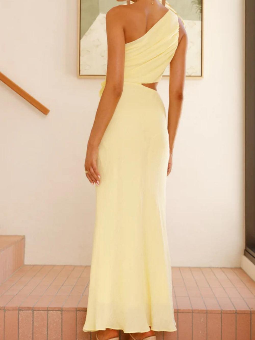 Solid color off-shoulder dress with 3D flowers-thevervian
