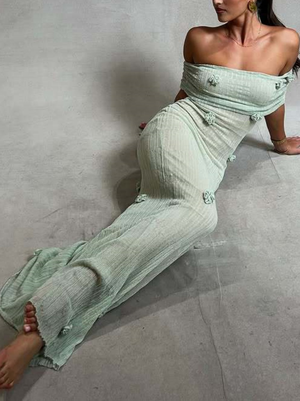 Floral off-the-shoulder maxi dress-thevervian