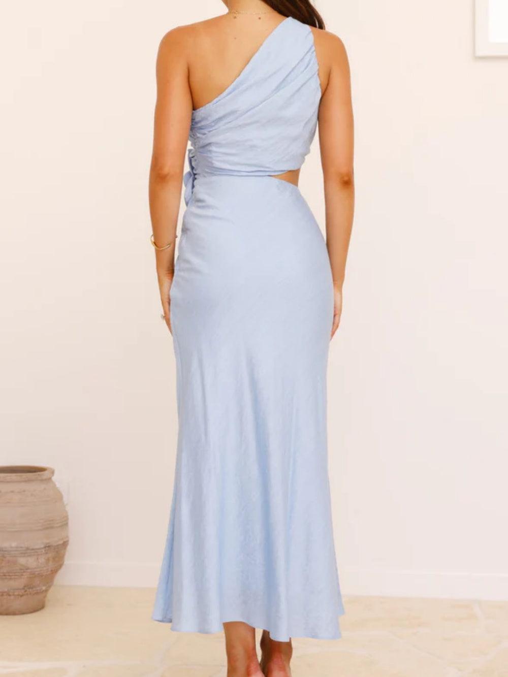 Solid color off-shoulder dress with 3D flowers-thevervian