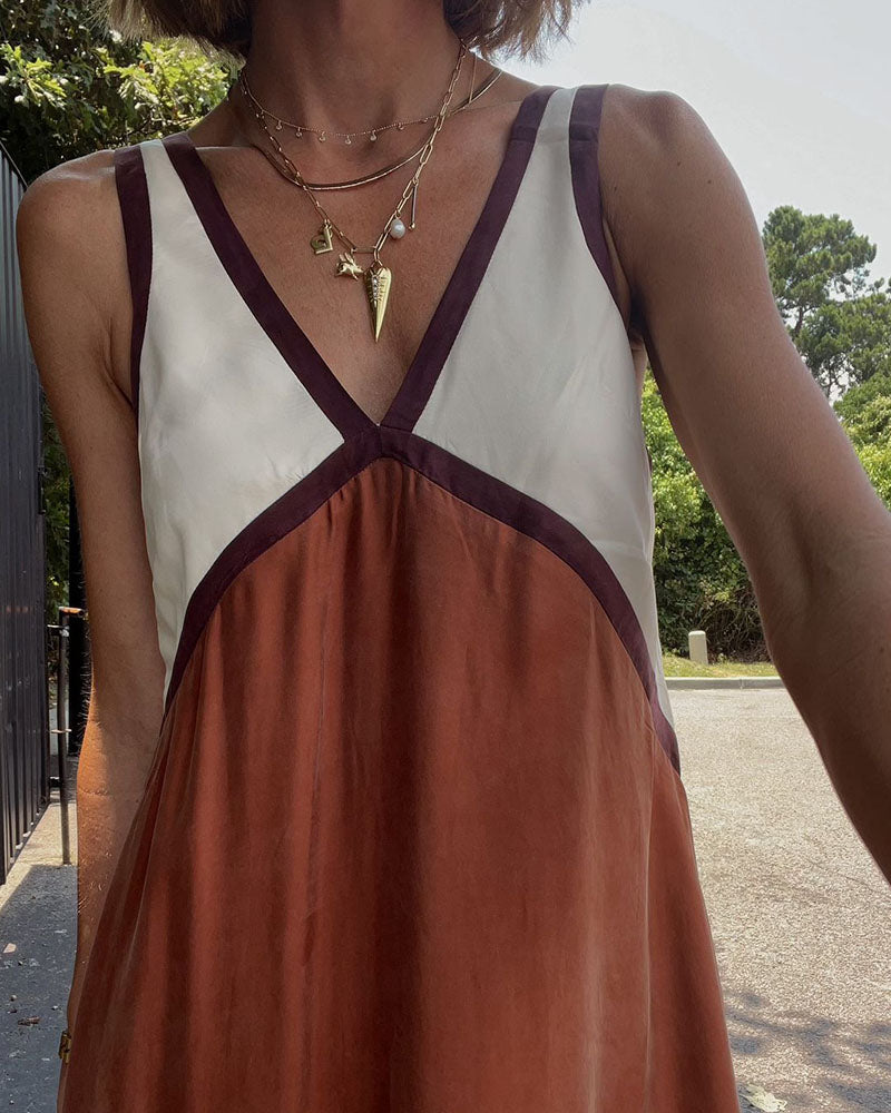 Chic V-neck contrasting color dress-thevervian