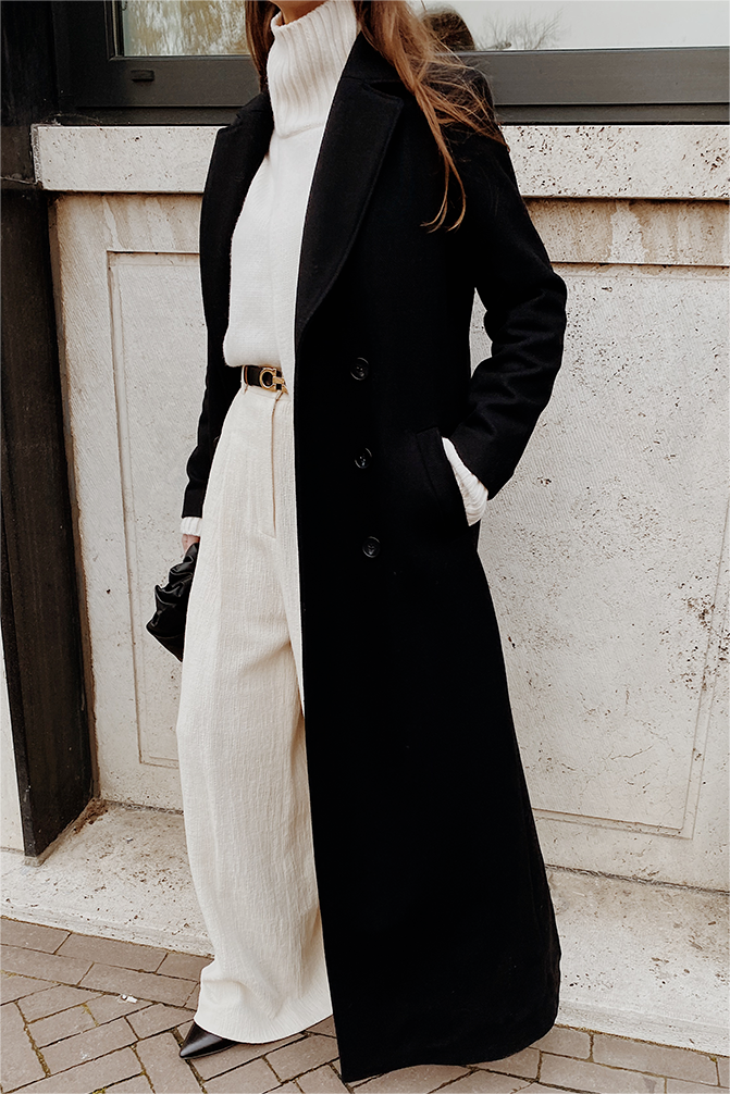 Woolen Solid Long Sleeve Maxi Coat-thevervian