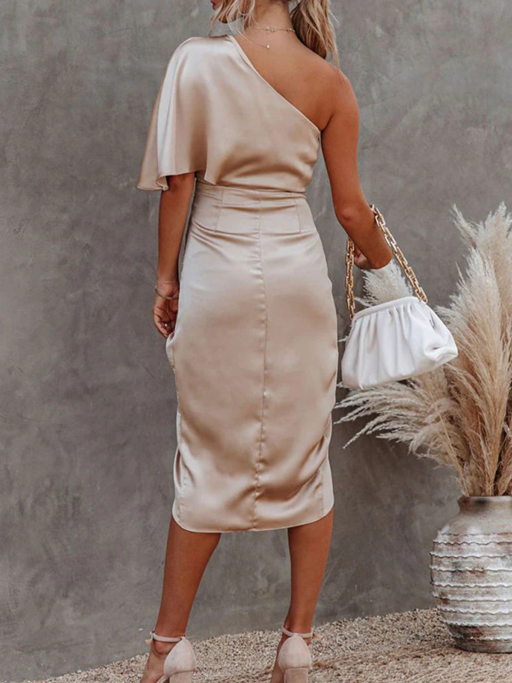 One-Sleeve Rose Section Irregular Skirt Dress-thevervian