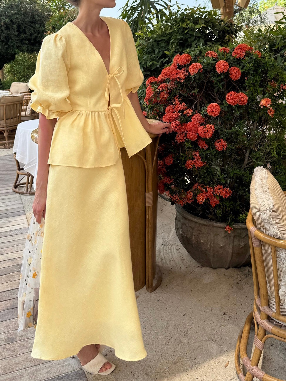 Yellow V-neck Mid-sleeve Top High Waist Skirt Linen Suit-thevervian