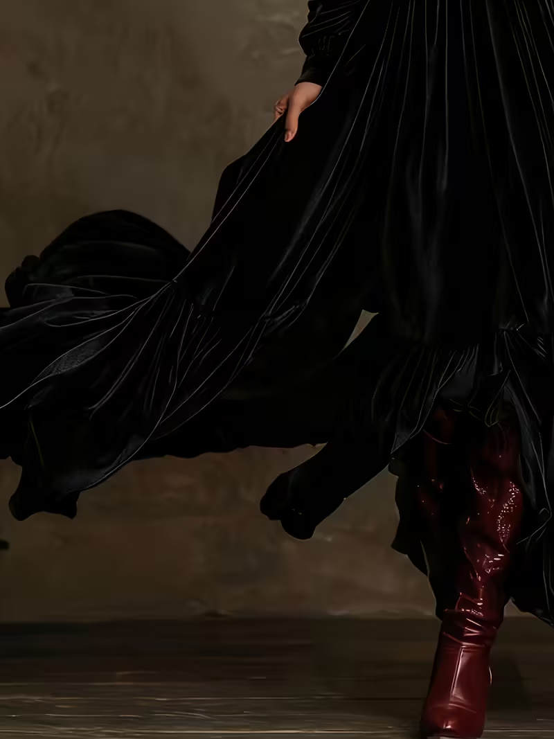 Retro Velvet V-neck Fitted Waist Maxi Dress-thevervian