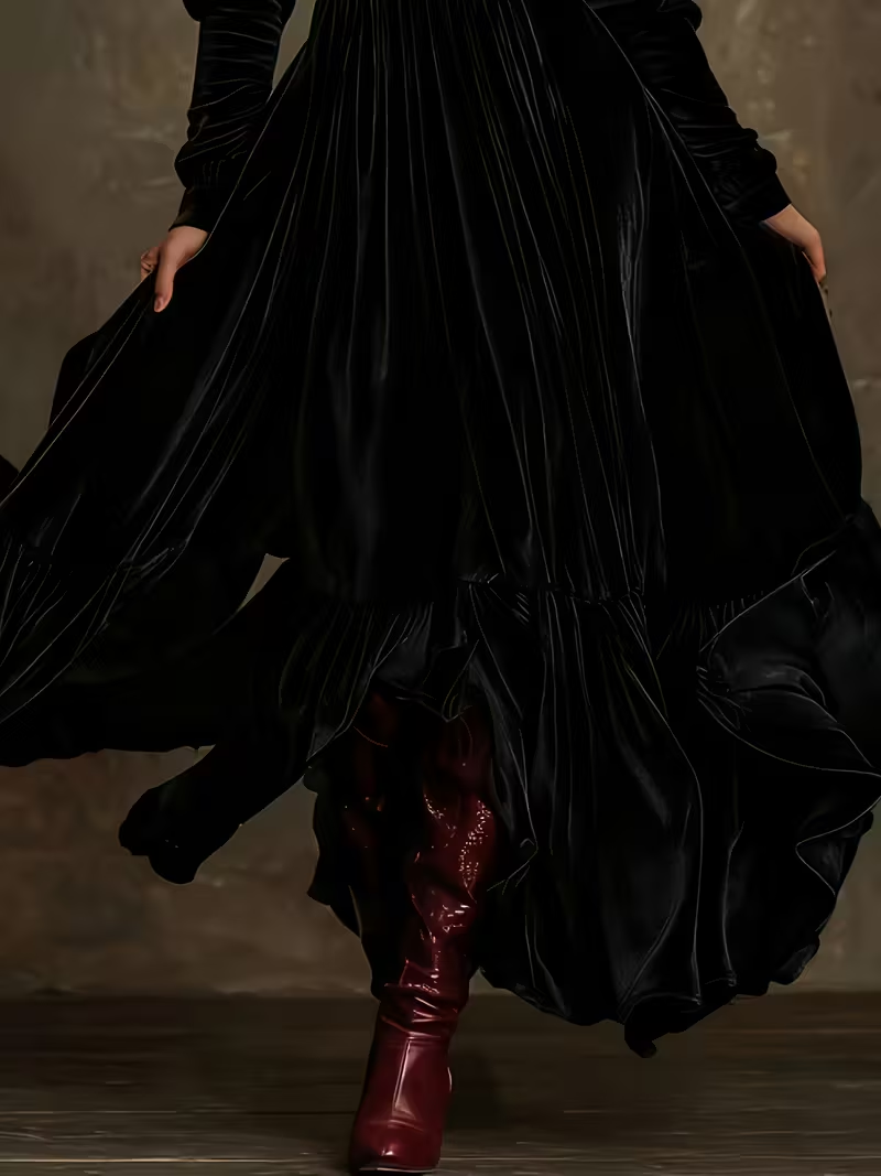 Retro Velvet V-neck Fitted Waist Maxi Dress-thevervian