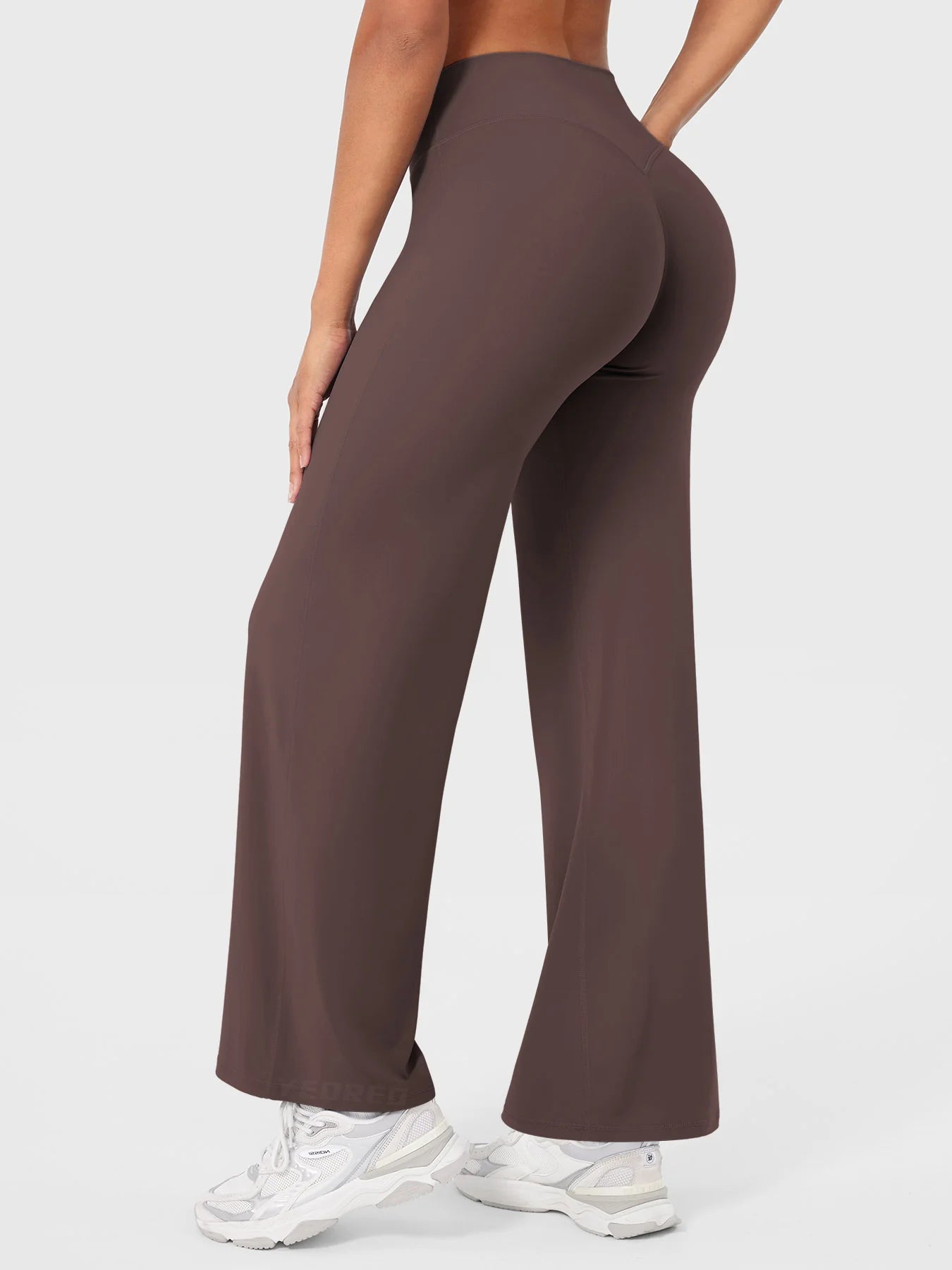 the VIRAL high-waisted straight-leg leggings