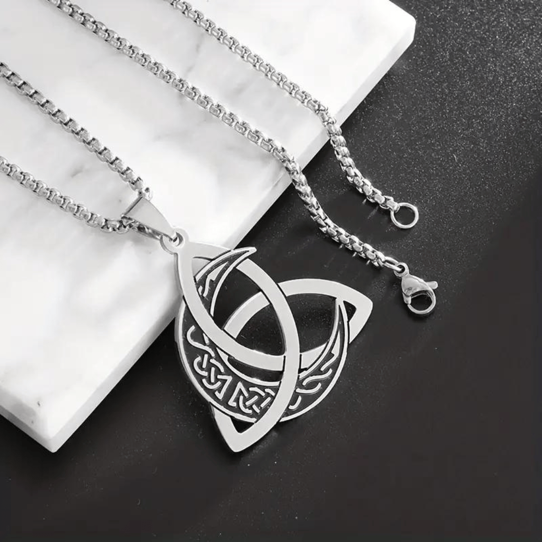 🌙Viking Trinity Knot & Moon Necklace