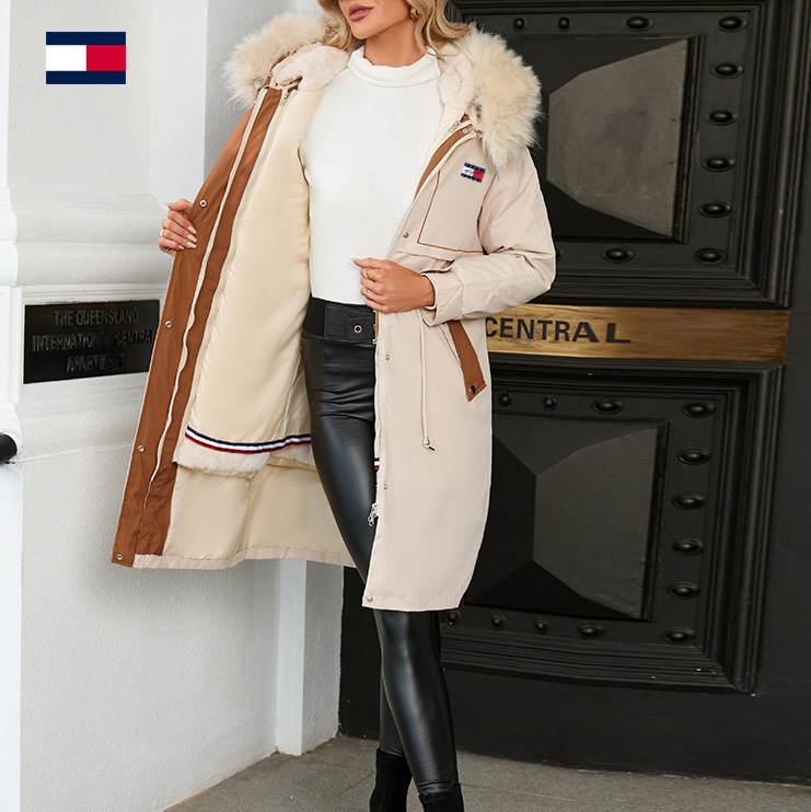 Mid-length zip-up down jacket with fur collar