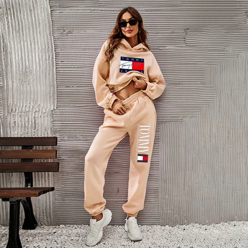 New autumn fashion sports suits