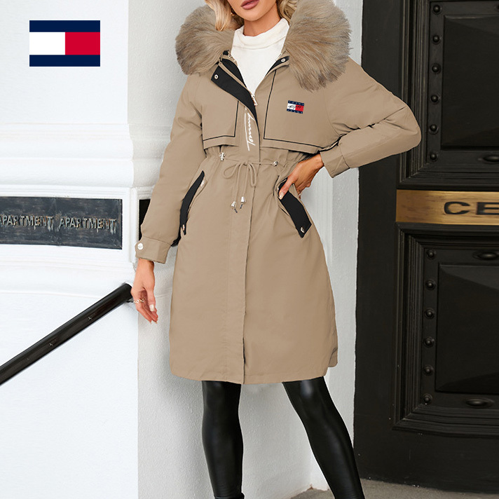 Mid-length zip-up down jacket with fur collar