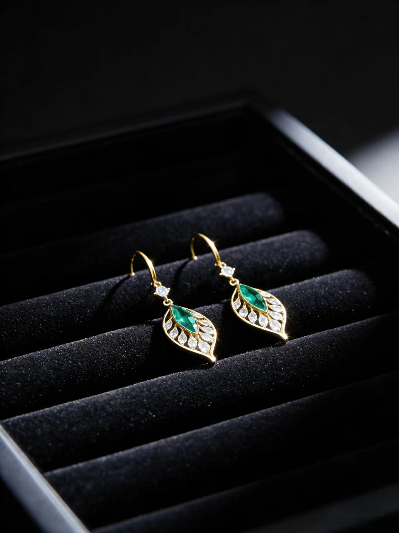 Green Leaf Hollow Studs