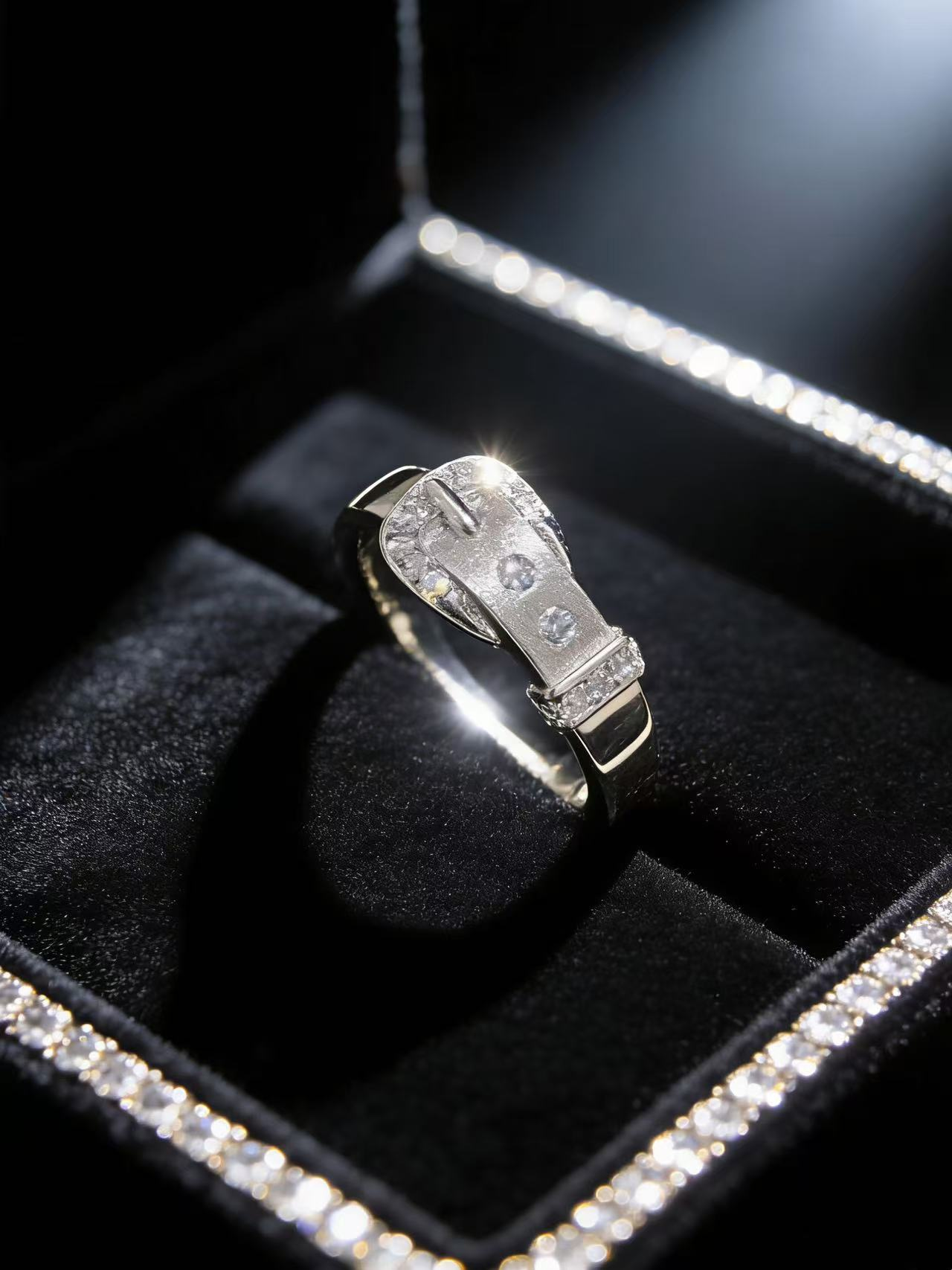 Square Gleam Ring
