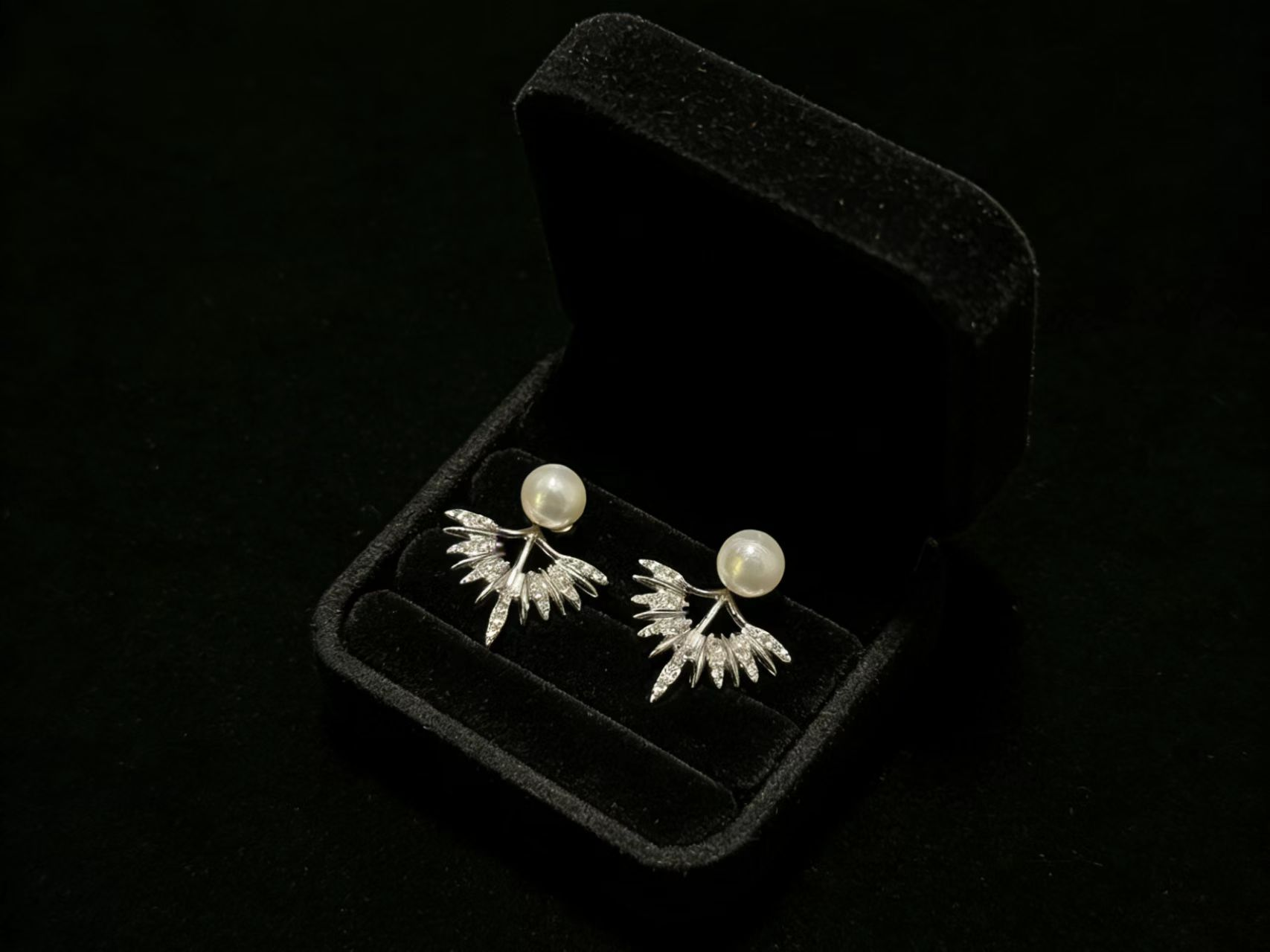 Butterfly Pearl Perch Studs