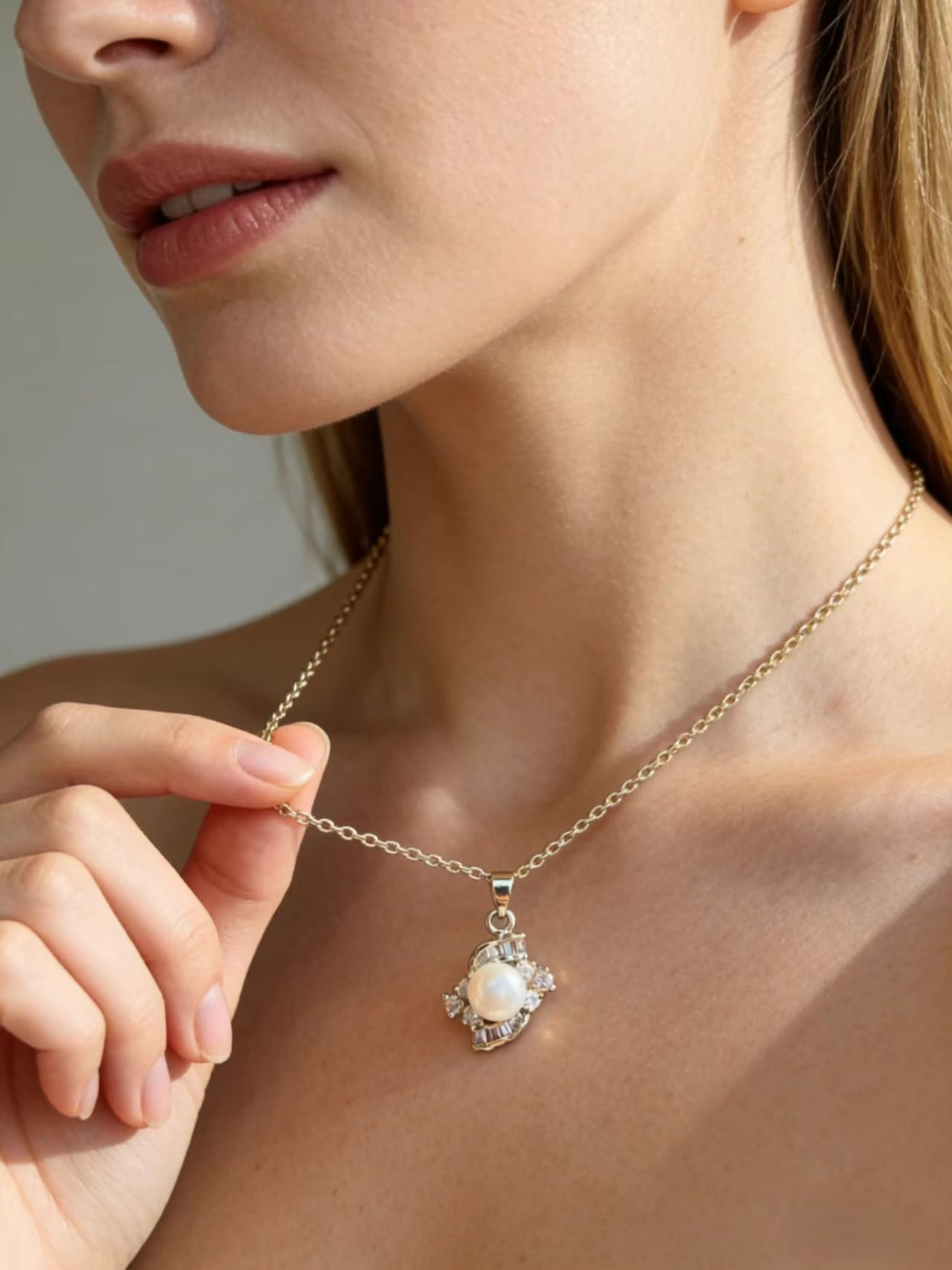 Windmill Moon Pearl Necklace