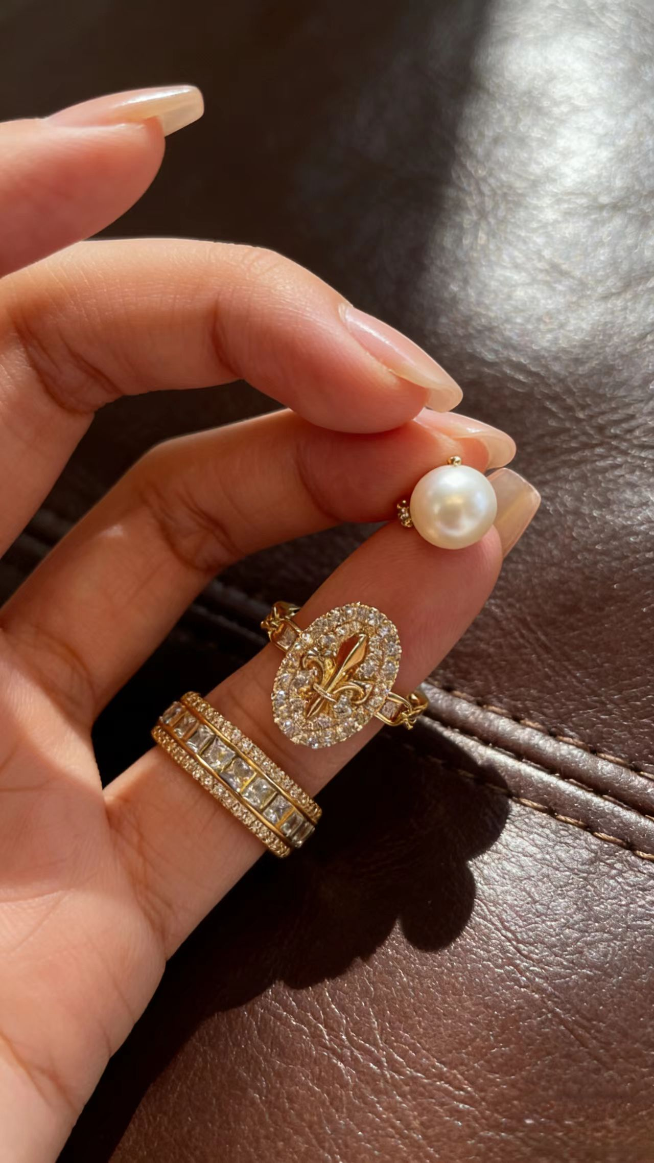 Golden Halo Diamond Ring Set