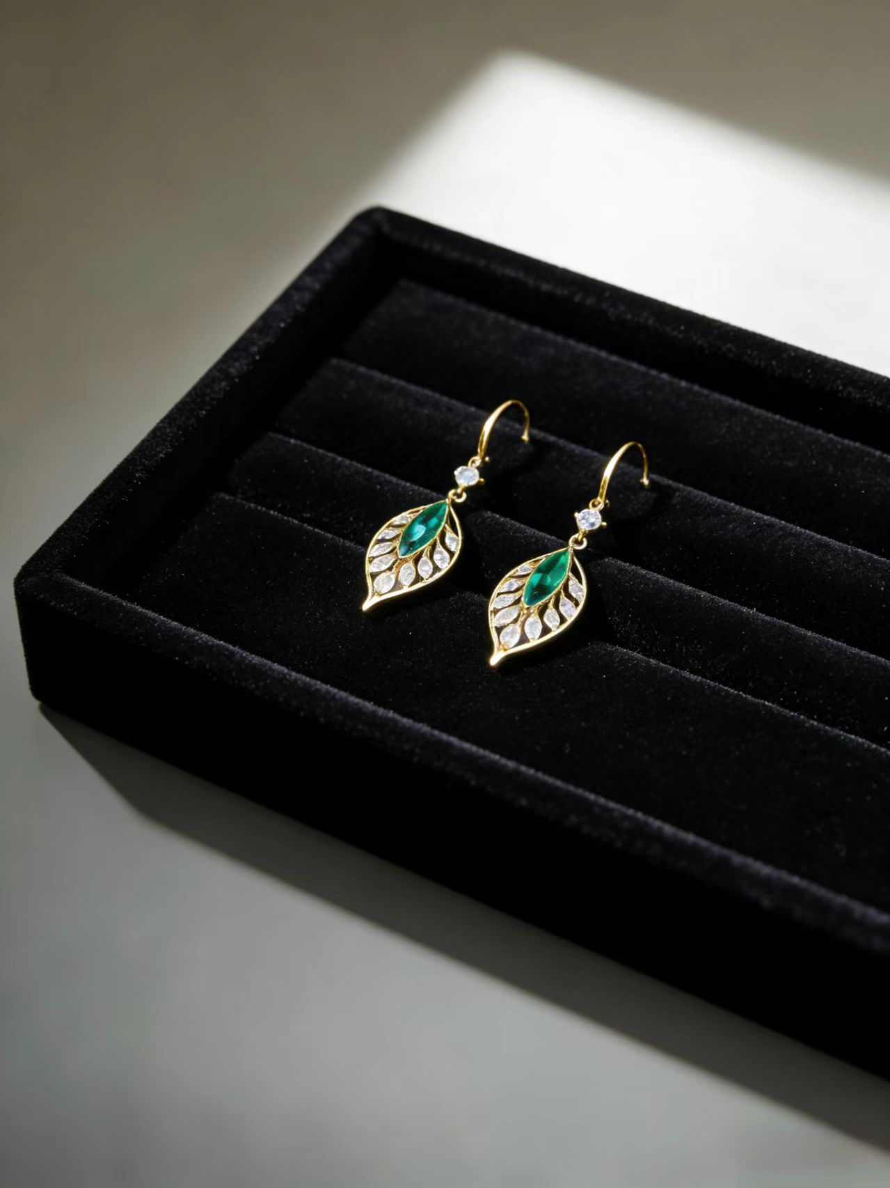 Green Leaf Hollow Studs