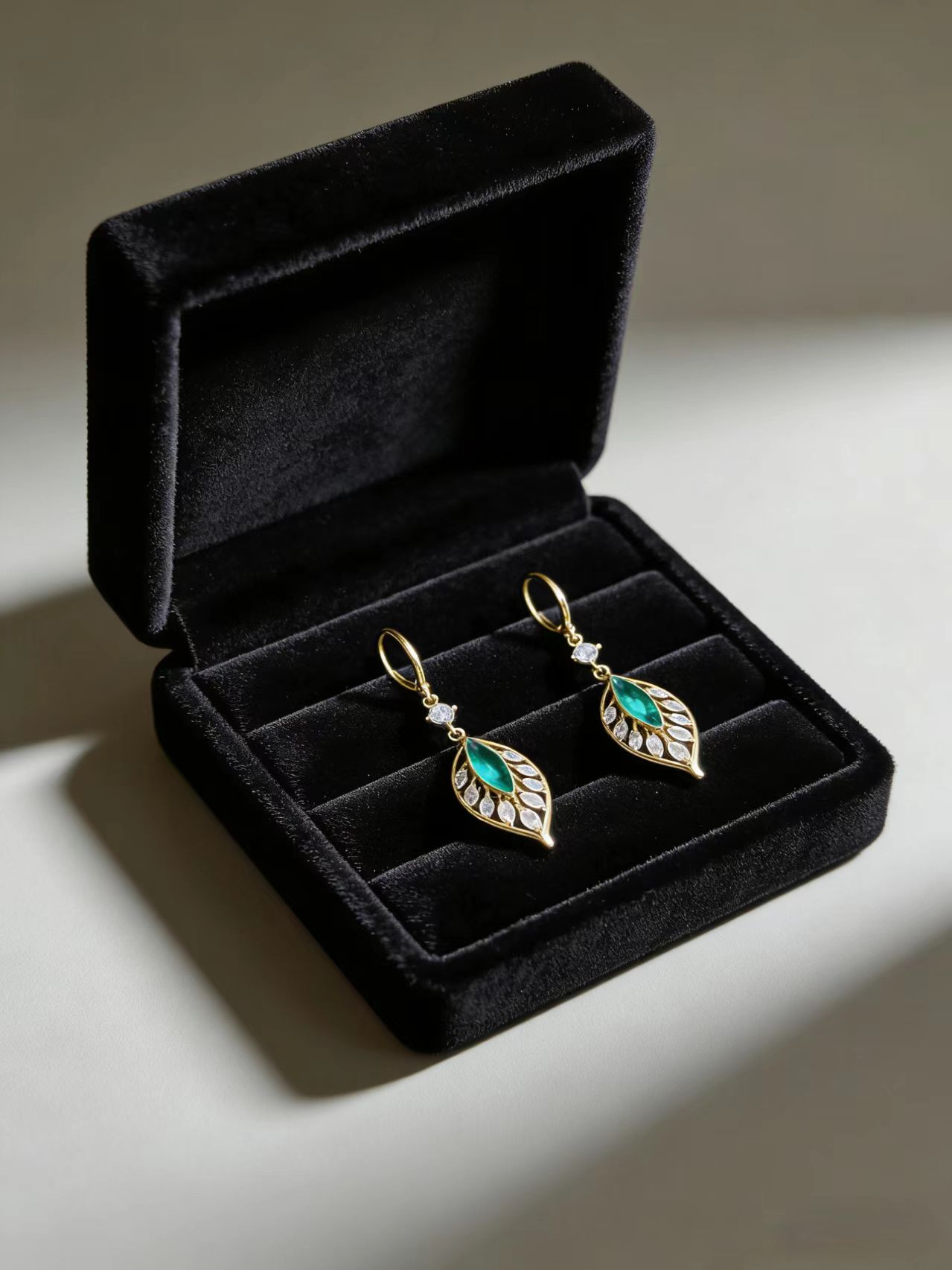 Green Leaf Hollow Studs