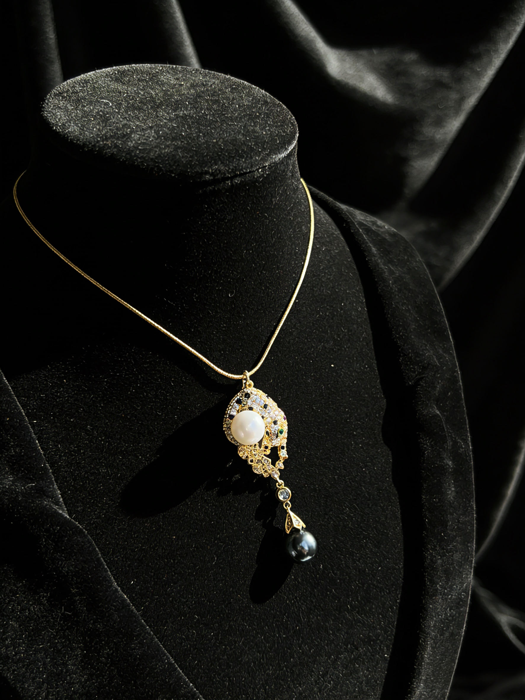 Iridescent Drop Choker