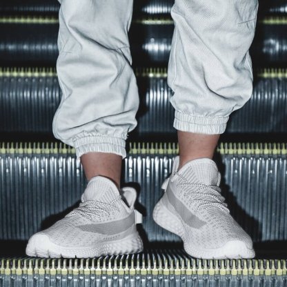 Men's Ultra-Light Fly-Knit Sneakers
