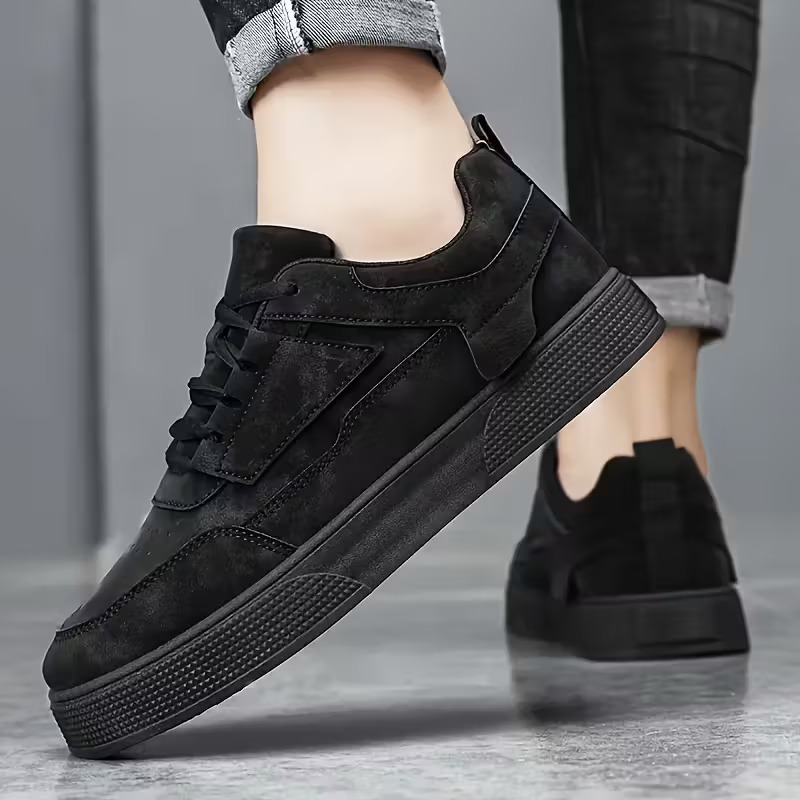 Men's Low Top Lace Up Sneakers