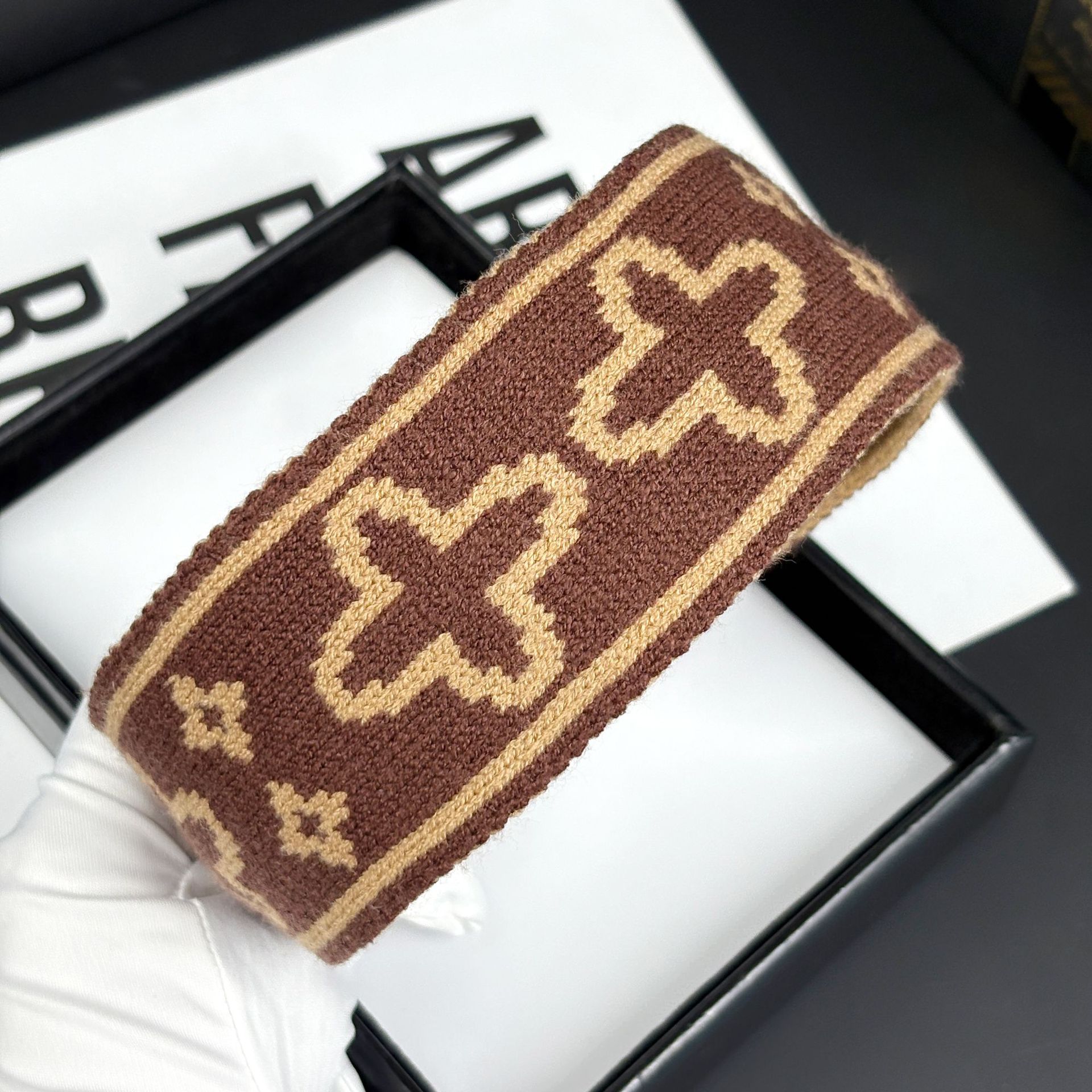 Korean Autumn And Winter Knitted Wide-Brimmed Headbands, Feminine And Versatile, Going Out And Pressing Hairbands, Hair Clips, Hairpins, Hair Accessories, Hair Accessories