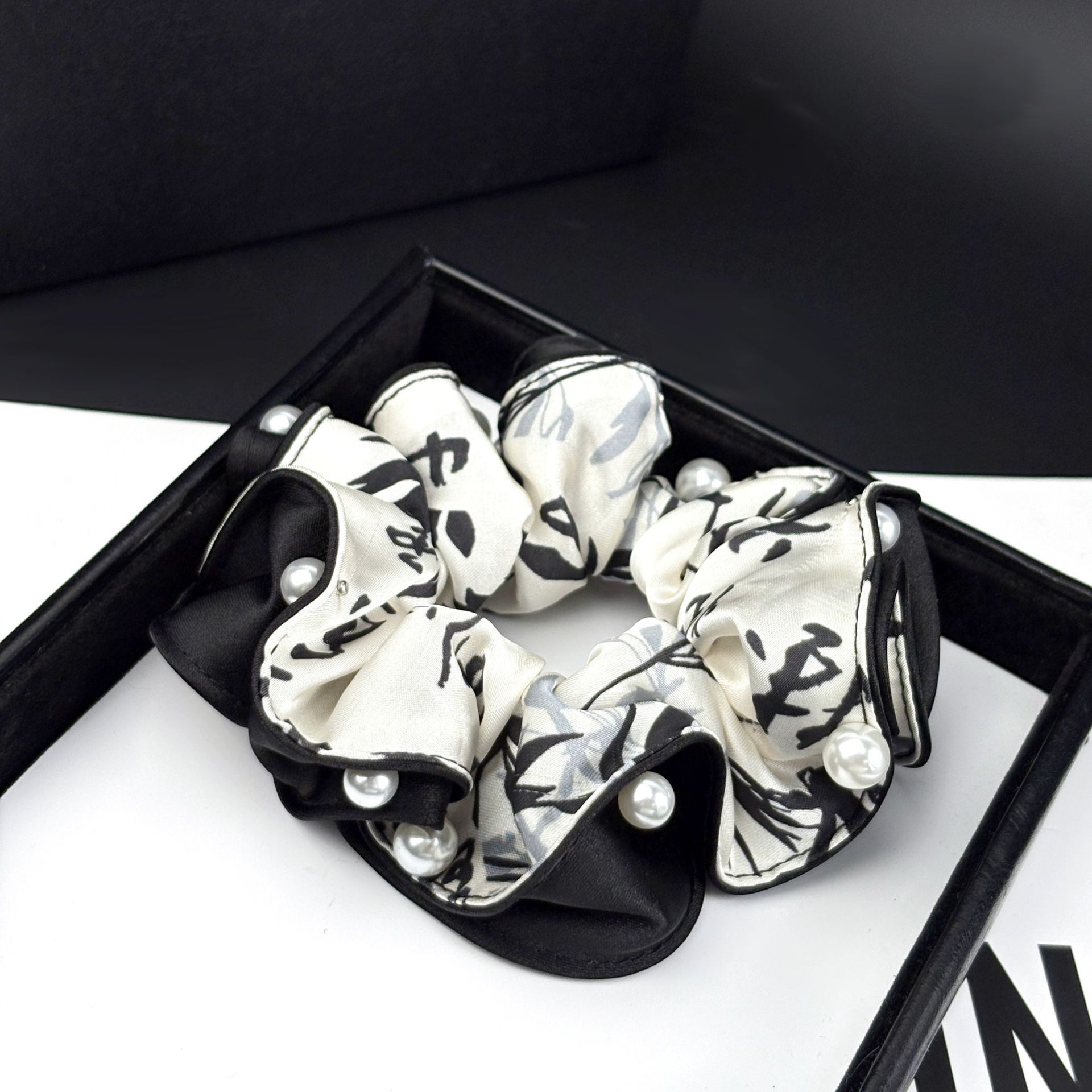 Fashionable And Lightweight Satin Hair Care Printed Color-Blocked Large Intestine Hair Band Ink Style Headband Double-Sided Pearl High-End Headwear