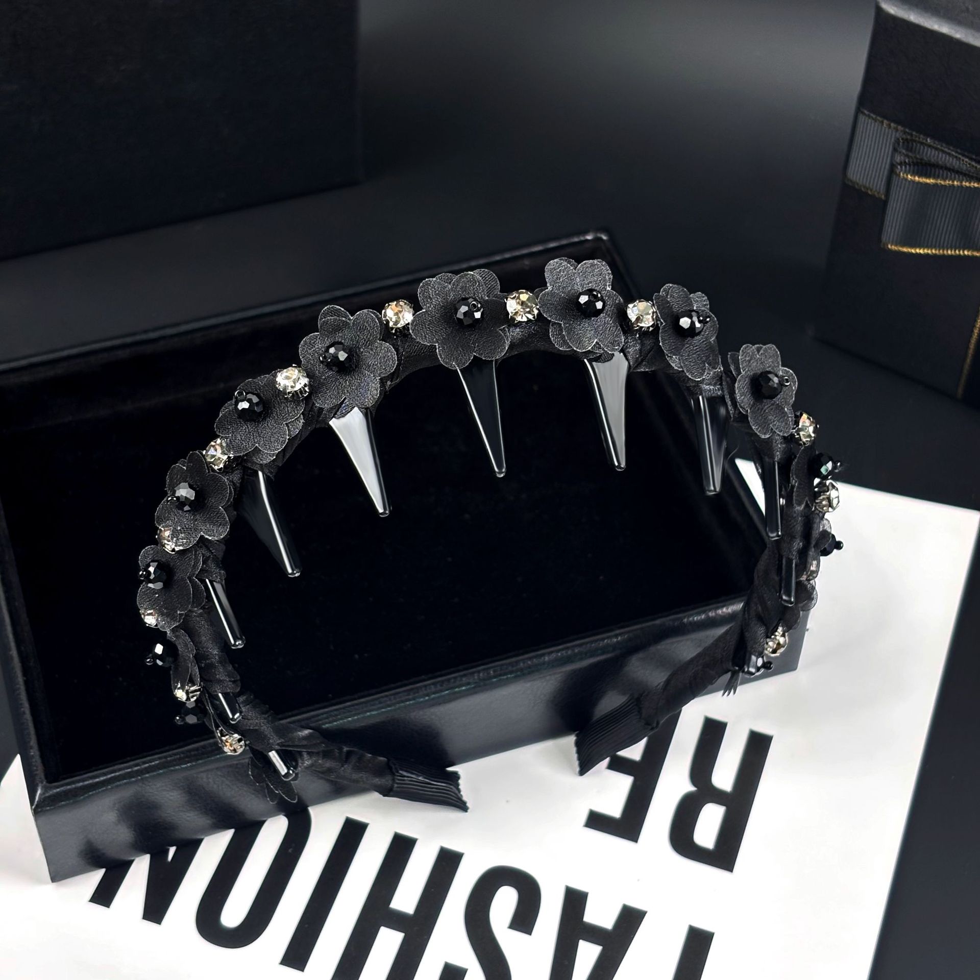 Hairbands For Women 2025 New High-End Hairpins, High-End, Fashionable, Versatile, Daily Wear, Toothed Headbands, Hair Accessories