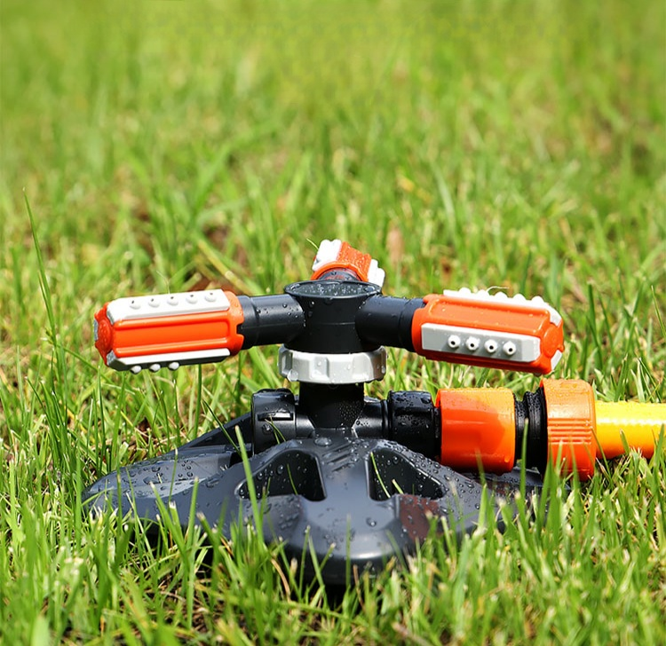 Többcélú kerti automatikus forgó locsoló