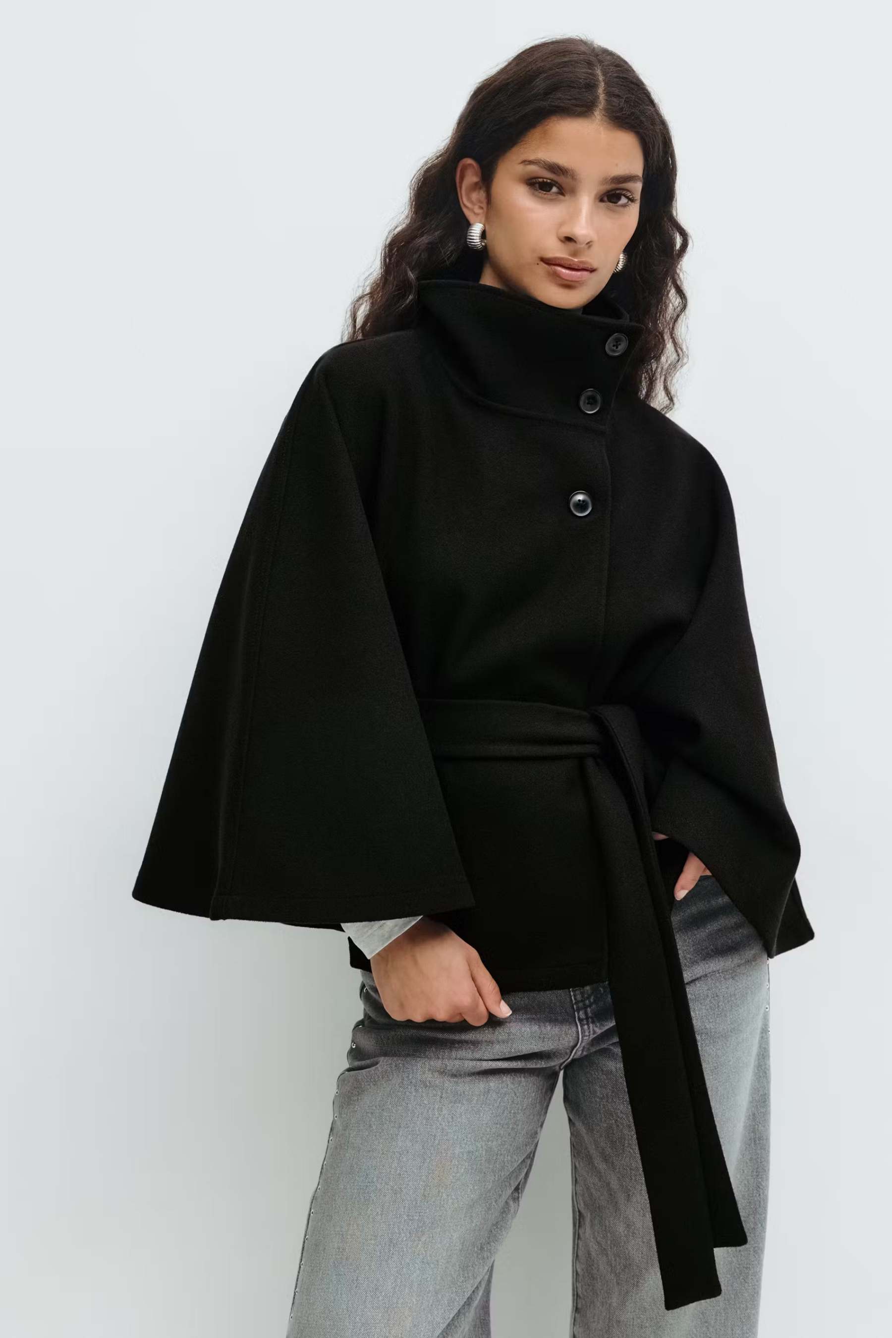 Belt cape jacket