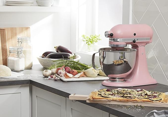KitchenAid KSM150PSAC Artisan Series - Batidora de pie con capacidad de 5 cuartos o 4.7 litros, incluye escudo vertedor