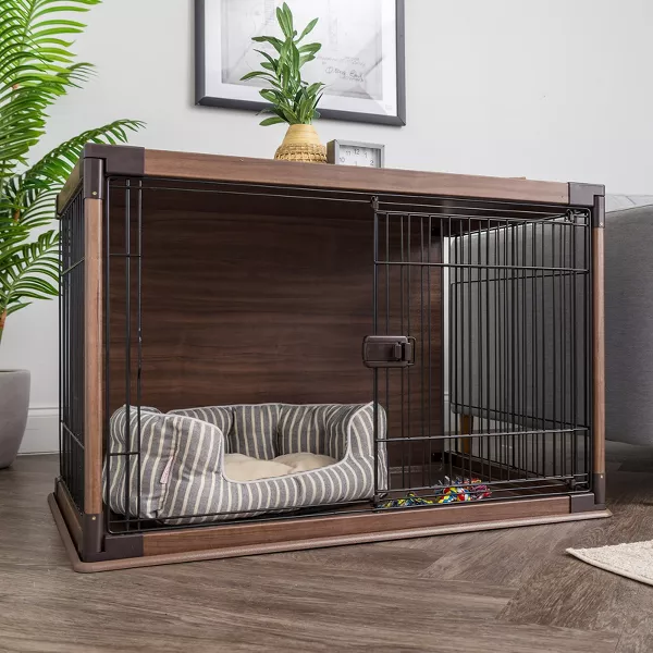 Parque para mascotas con jaula abierta para perros