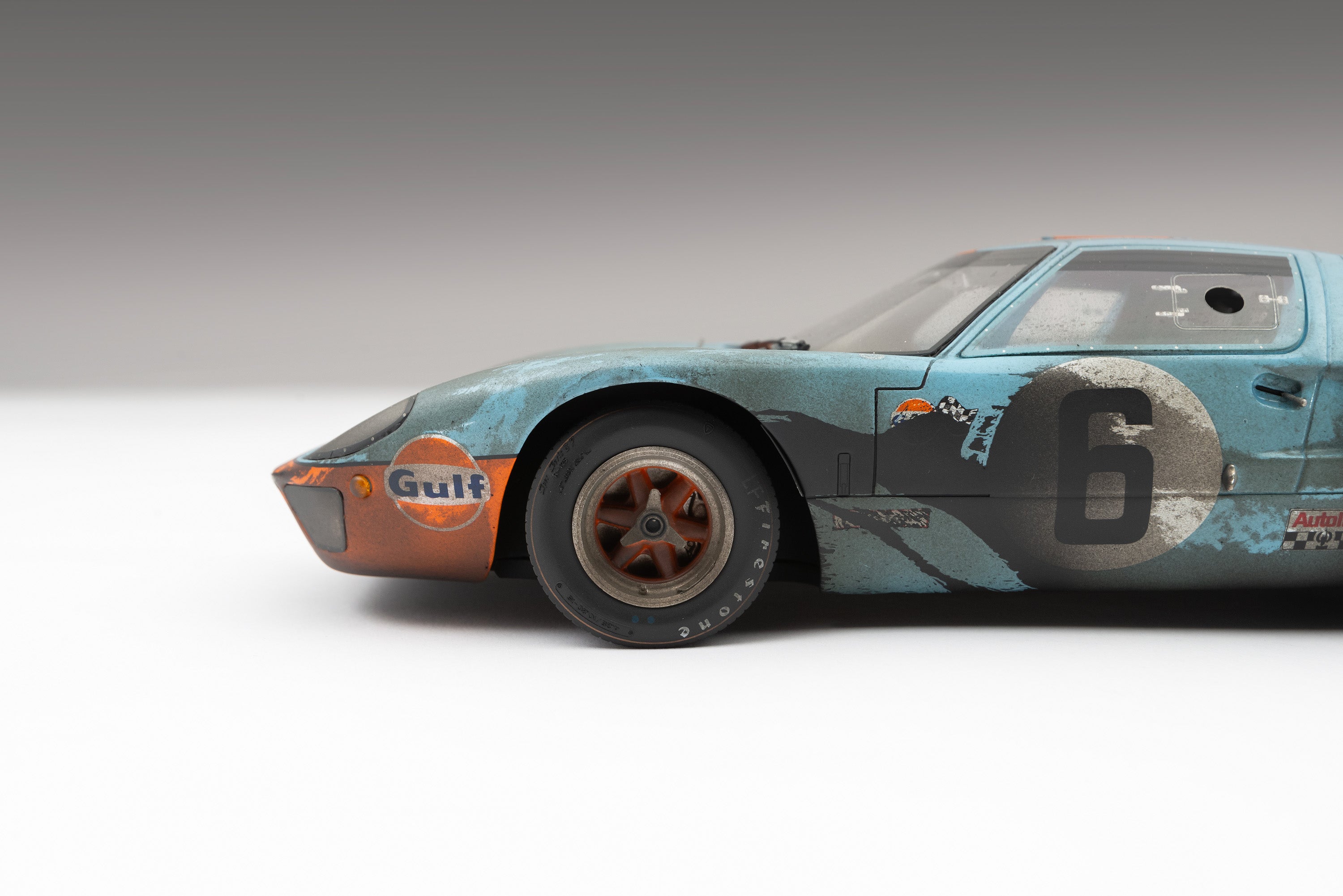 Ford GT40 - 1969 Le Mans Winner - Race Weathered