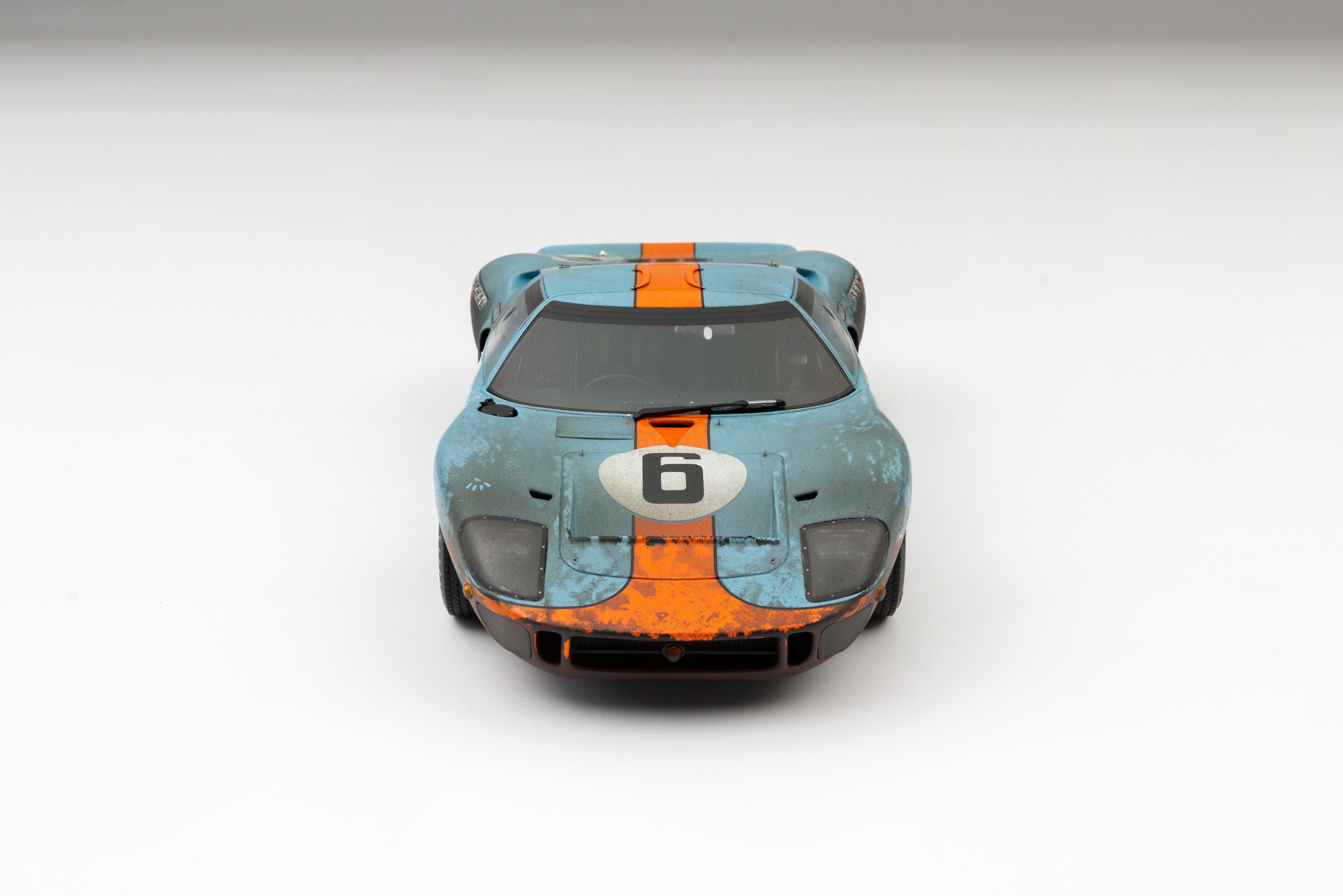 Ford GT40 - 1969 Le Mans Winner - Race Weathered