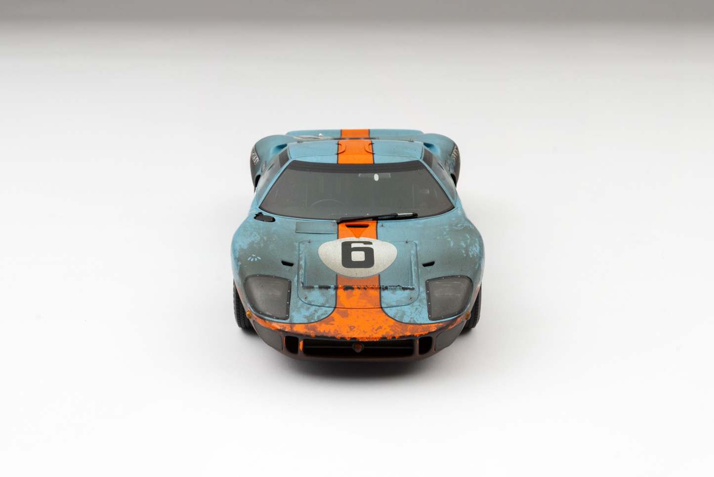 Ford GT40 - 1969 Le Mans Winner - Race Weathered