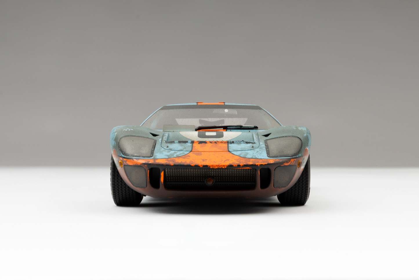 Ford GT40 - 1969 Le Mans Winner - Race Weathered