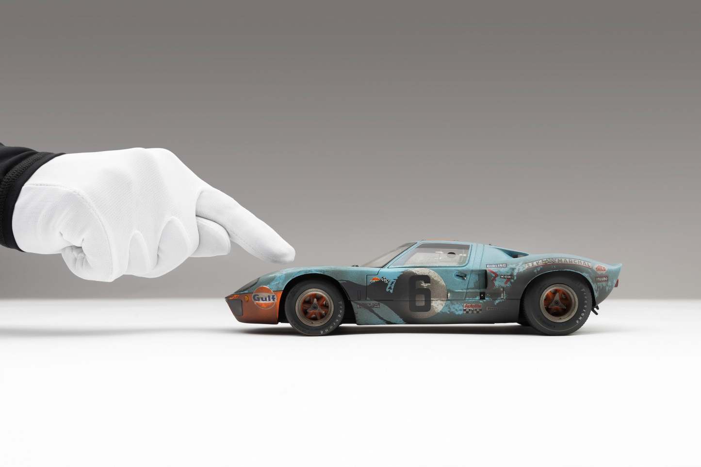 Ford GT40 - 1969 Le Mans Winner - Race Weathered