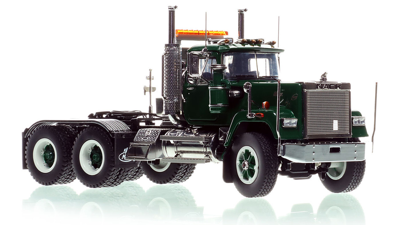 Mack Superliner Heavy Spec Tandem Axle Tractor - Green 6005 over Black