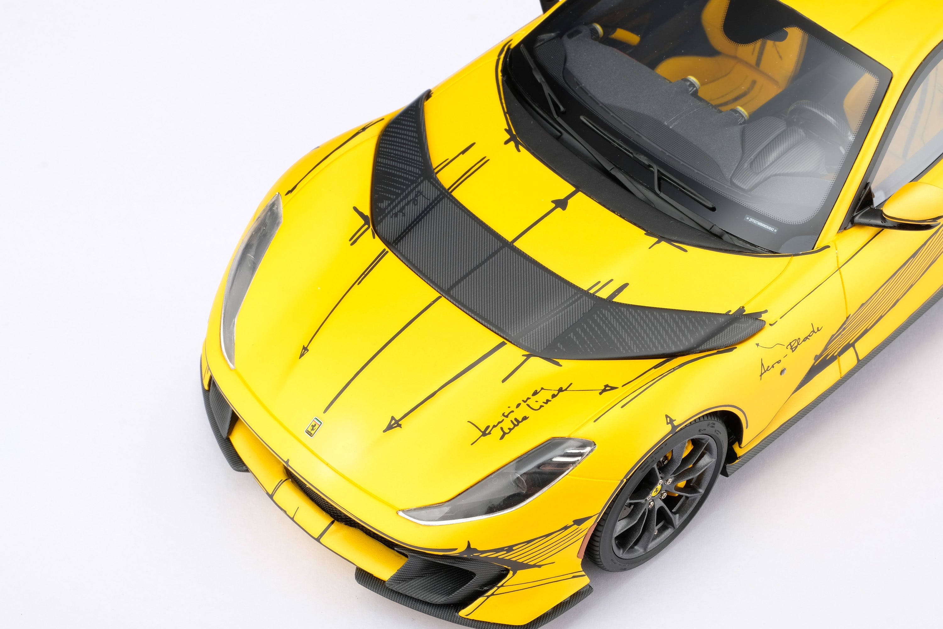 Ferrari 812 Competizione Tailor Made