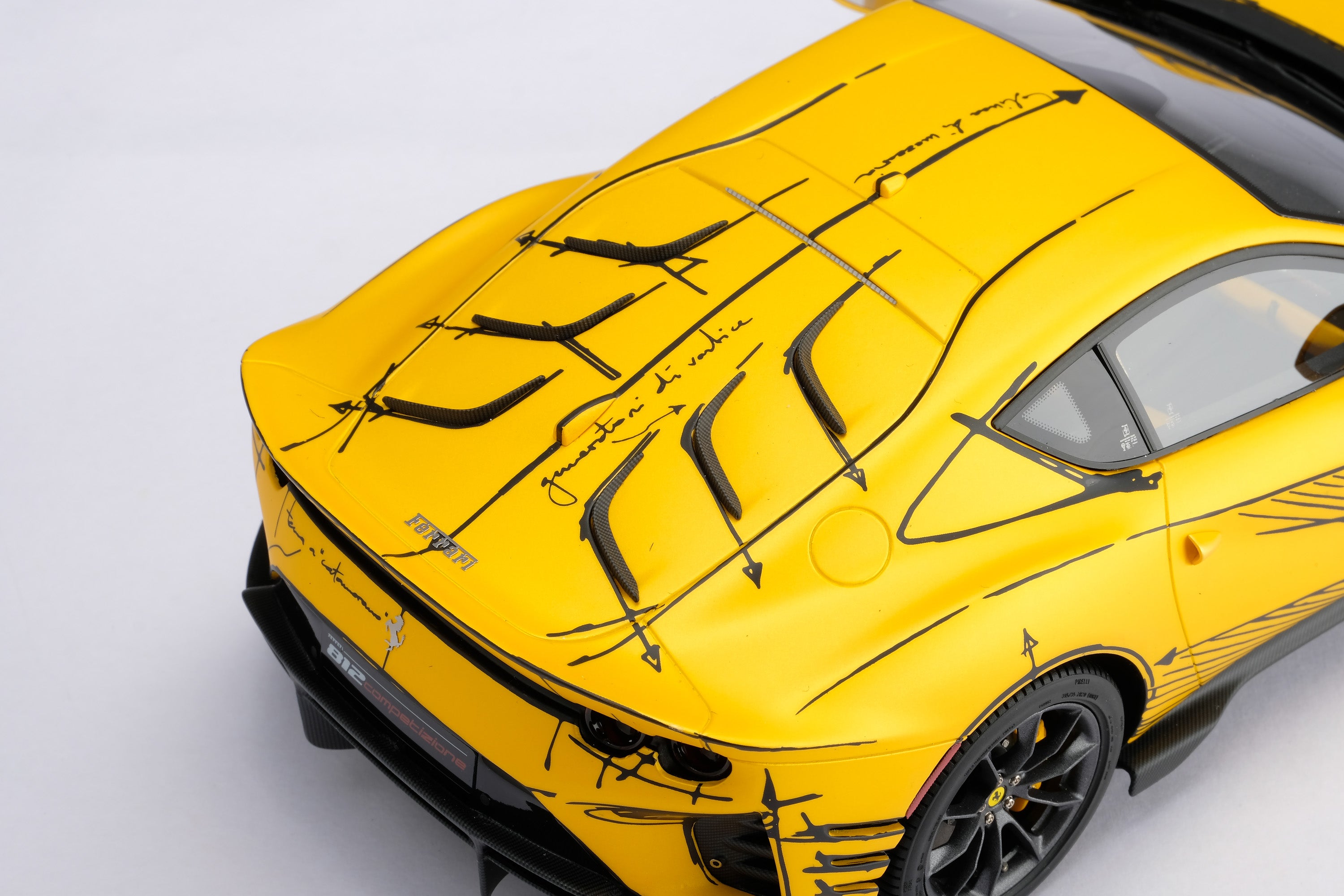 Ferrari 812 Competizione Tailor Made