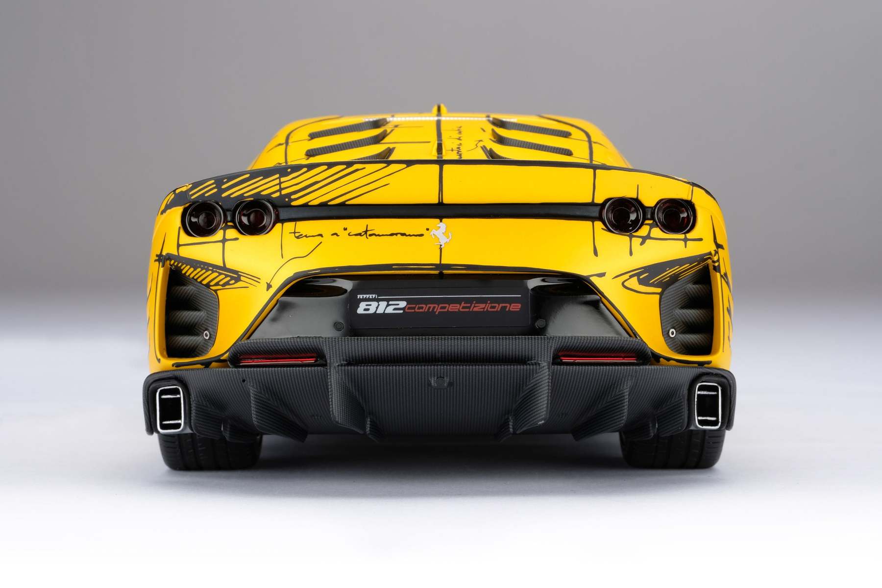 Ferrari 812 Competizione Tailor Made